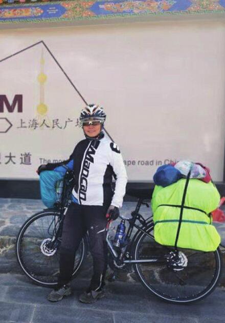 [温暖泉城] 69岁老太的“骑遇”人生 13年骑行16万公里，8次进藏，写了5万字日记