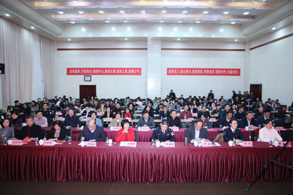 120多名社会监督员当“考官”现场打分检阅报业一年“成绩单”