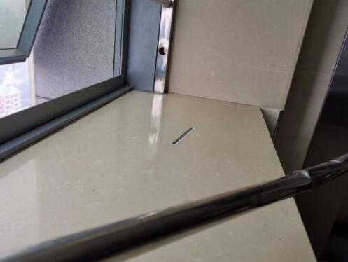 34岁二胎妈妈在医院跳楼自杀 朋友圈留下了这段话