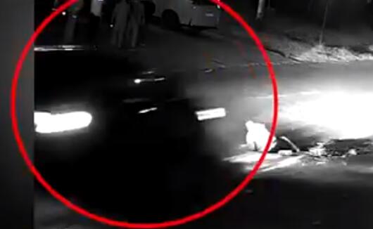 令人发指!老人惨遭三车连撞 三次碰撞司机均逃逸竟无人出手救人