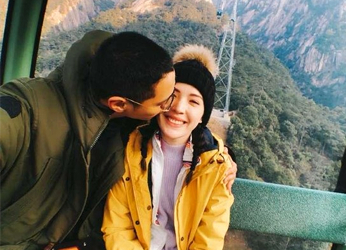 许玮甯再被曝与摄影师男友结婚是怎么回事?本尊回应了吗?