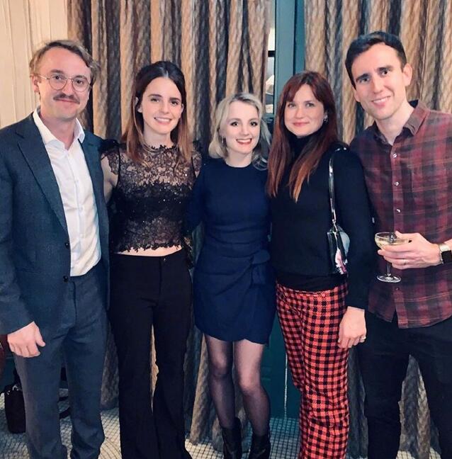 一波回忆杀！哈利波特演员重聚 “小胖子”逆袭变成了型男