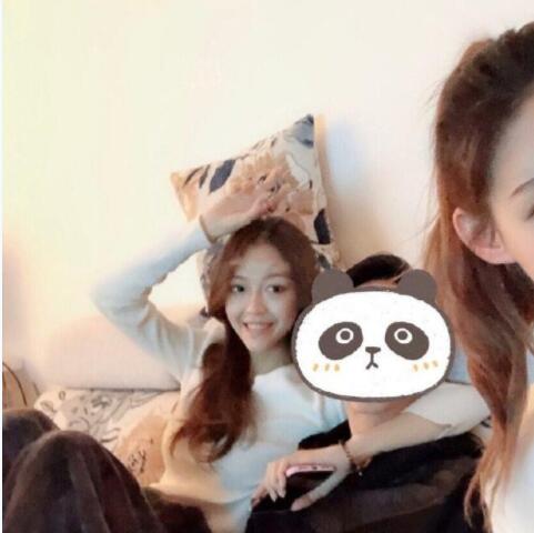 有图有真相!王思聪新女友疑被曝光 女方疑似脚踏两条船!