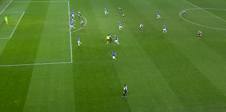 献上膝盖！C罗飞起来了，2.56米高空神球让网友脑洞大开