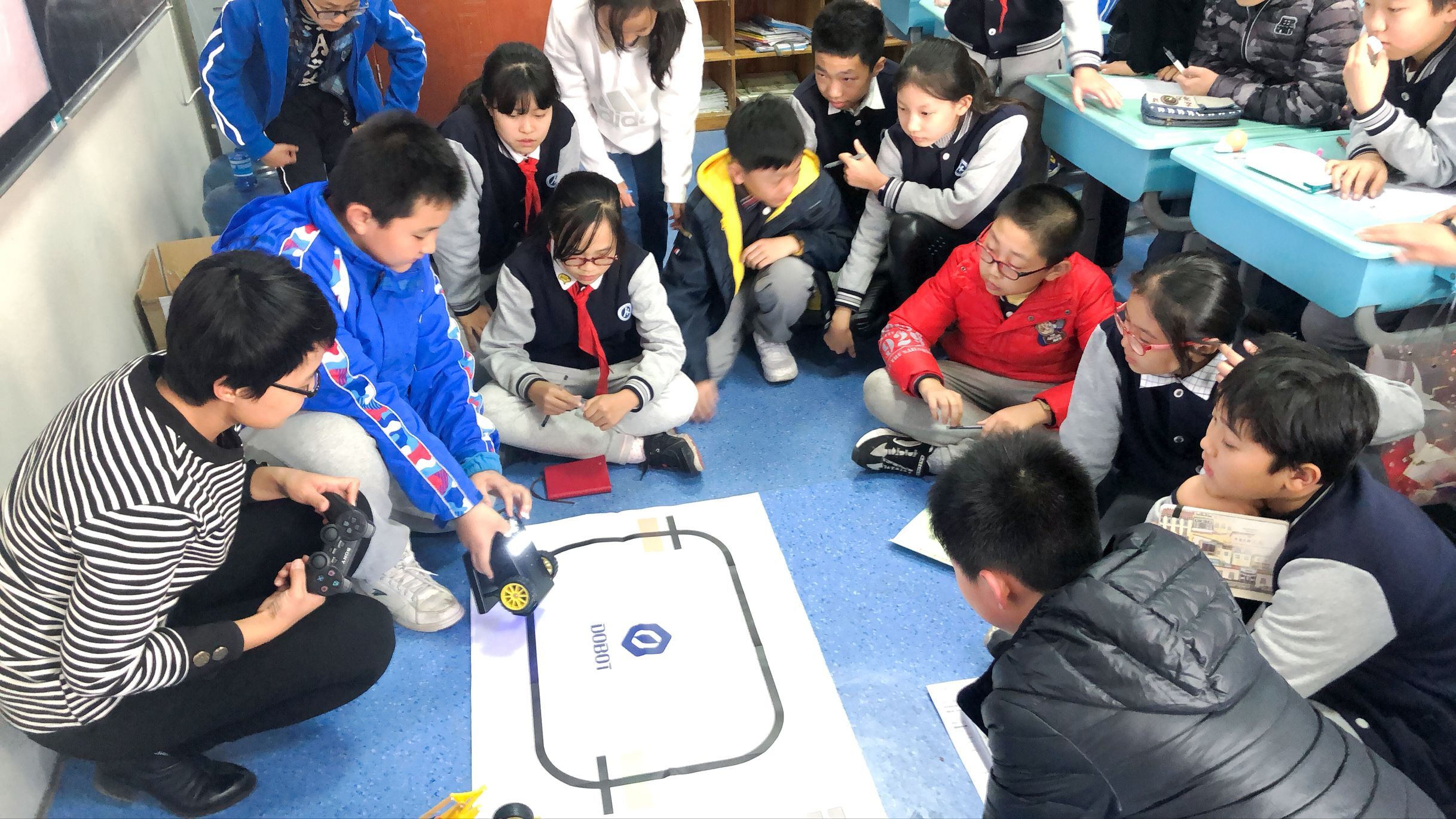 �á���˼���롱Я��AI����δ������ɽʦ��С���мҳ���̳