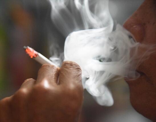 全球男吸烟者首降是什么情况?中国男吸烟者下降了吗?