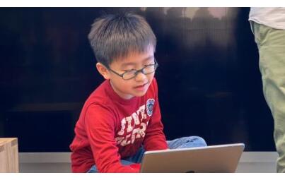 自愧不如！编程小学生惊库克 上海8岁小学生在B站教编程