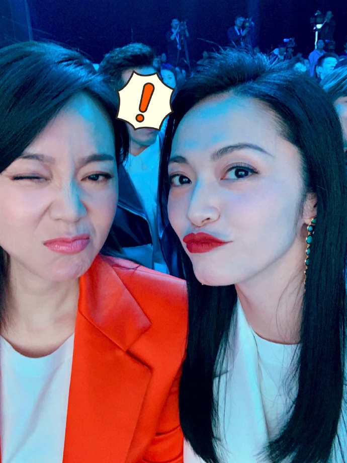 再现“迷人妆容”！佟掌柜郭芙蓉同框！姚晨为闫妮化妆引回忆杀