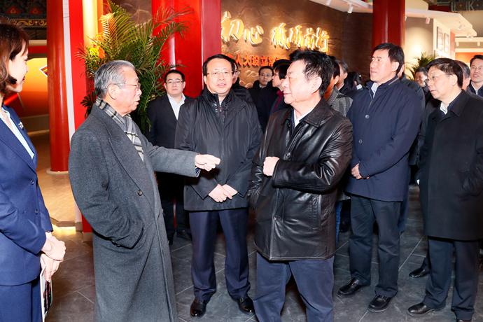 刘家义在山东省人大设立常委会40周年座谈会上强调 坚持以习近平新时代中国特色社会主义思想为指导 履行好法定职责完成好使命任务