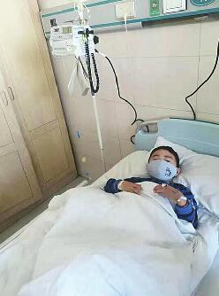 爸爸去世一年后，5岁男童突患白血病 单亲母亲独自支撑:“家里的人不能再少了”