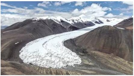 太可怕了！冰川消融白色警钟 冰岛为奥克冰川举办“葬礼”难敌冰川消融