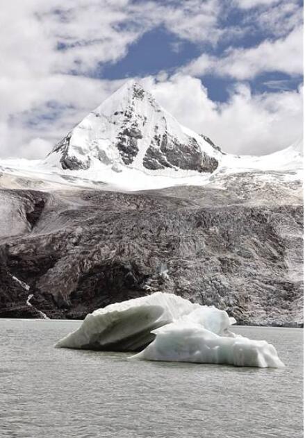 太可怕了！冰川消融白色警钟 冰岛为奥克冰川举办“葬礼”难敌冰川消融
