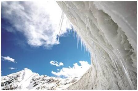 太可怕了！冰川消融白色警钟 冰岛为奥克冰川举办“葬礼”难敌冰川消融