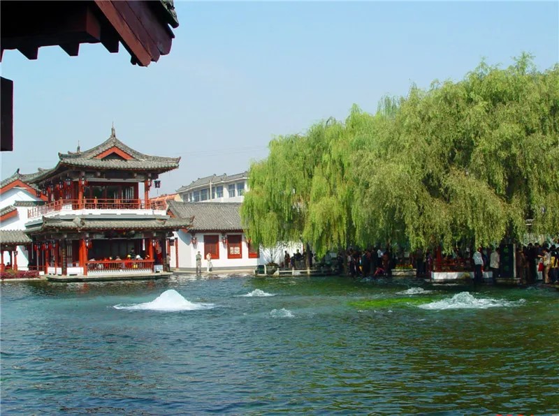 八年之约！济南国际冬泳赛奖牌惊艳亮相，带你看尽济南绝美风景！