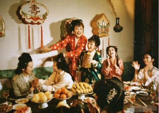 87红楼梦演员重聚 30多年过去了你还能认得清吗？