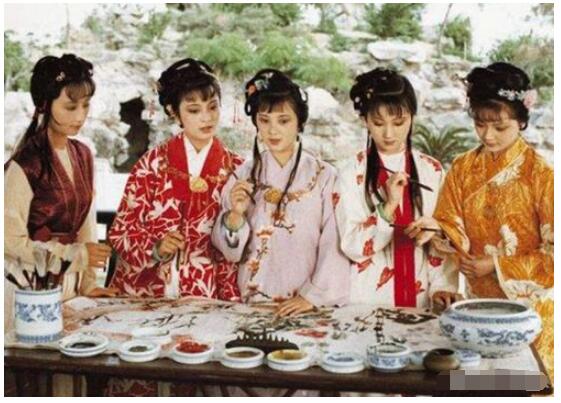 87红楼梦演员重聚 30多年过去了你还能认得清吗？