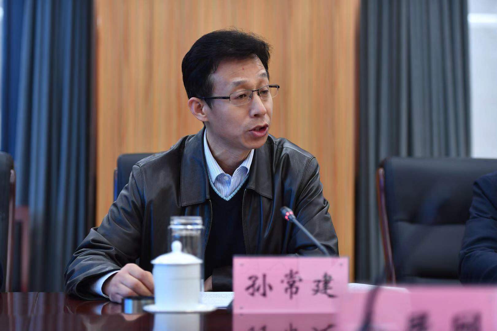 社区治理、流程再造、“两个中心”建设、新旧动能转换……一系列改革“组合拳”绘就泉城发展新蓝图