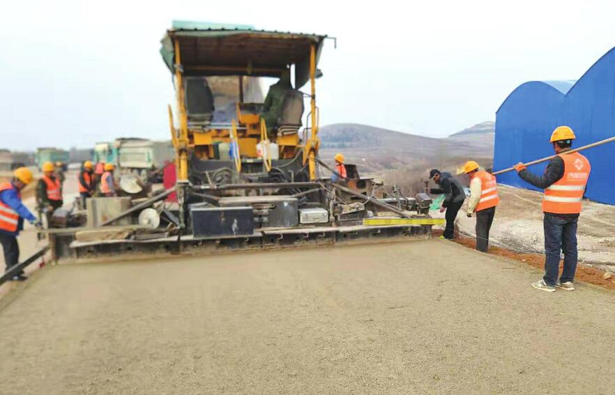 济南城市道路施工标准首次应用在国省道工程上 国道220改建工程打造施工新样本