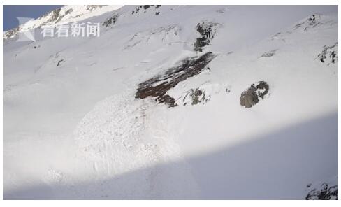 触目惊心！瑞士滑雪发生雪崩多人被埋 超过60人参与瑞士雪崩救援