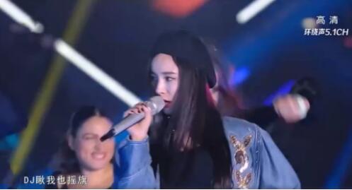 少女得不像自己了？杨幂撞脸李小璐是什么情况?真相了原来是这样