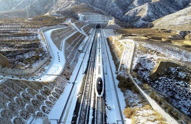 给我5分钟，告诉你这条高铁到底有多聪明！