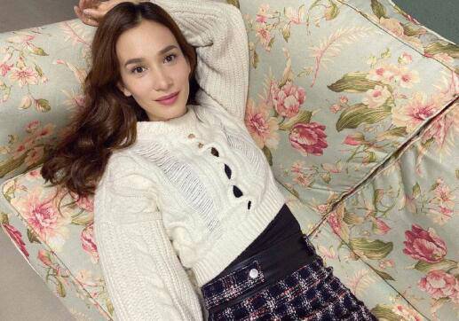 幸福感溢出画面！韩庚夫妻婚后首封：夫妻对视一笑