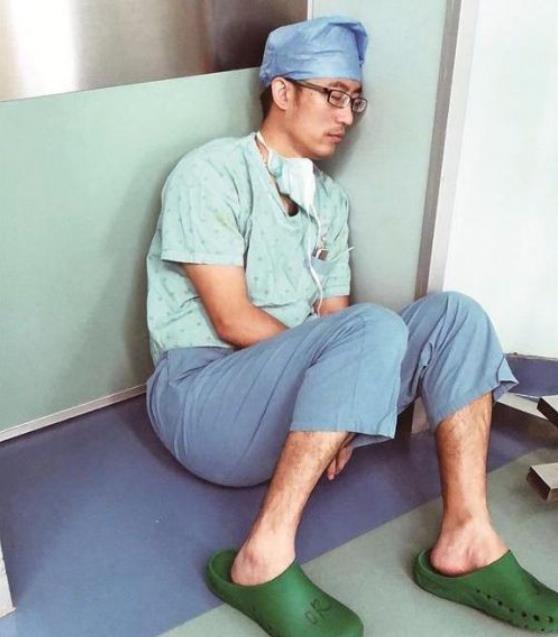 妙手仁心，性命相托！你们在身边，从未走远