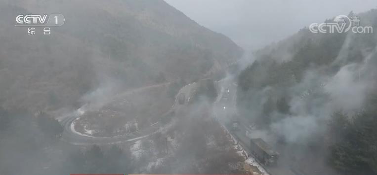 火箭军：“东风快递哥”昼夜兼程演练特装输送