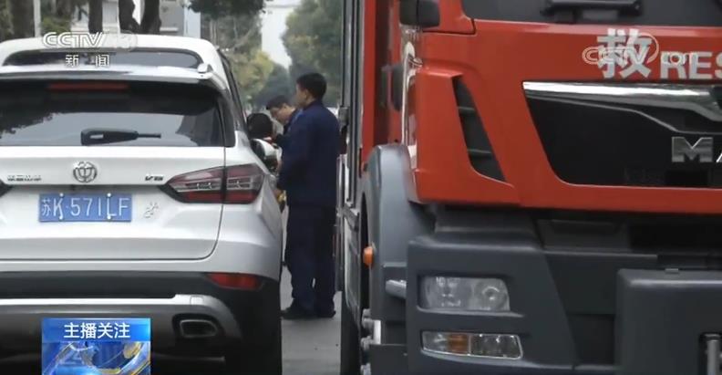 全国开展打通“生命通道”攻坚行动 多地消防部门清查占用消防车通道隐患