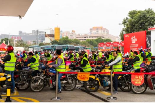 回家的路，因为有爱更温暖！