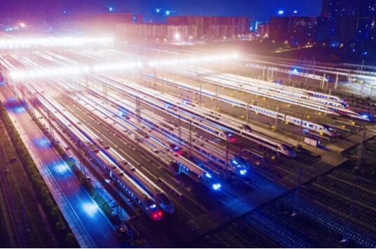 大大大大片来袭，太科幻了！