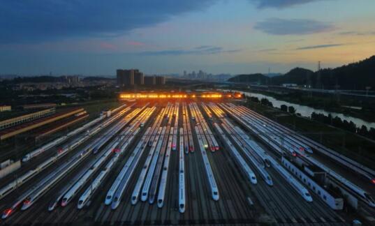 大大大大片来袭，太科幻了！