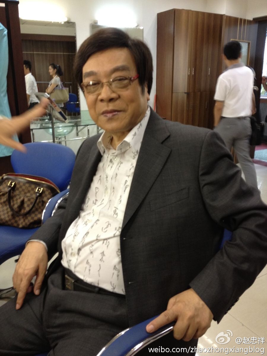 最熟悉的声音走了！赵忠祥生前影像 主持央视春晚18次