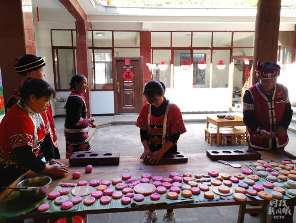 时政新闻眼丨春节前夕考察，习近平首站踏访边城腾冲