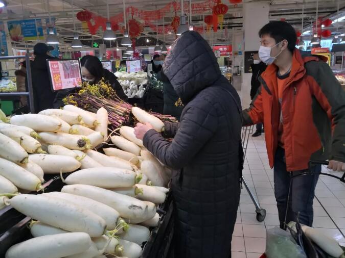 进出武汉高速陆续封闭！留在武汉的人，生活怎么办？