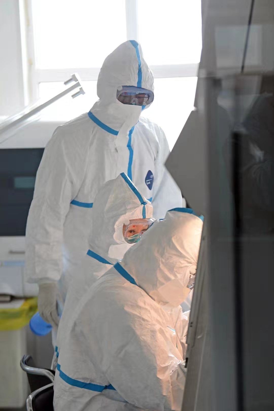 这是一群“与病毒在一起的人” 记者探访济南市疾控中心病毒性疾病检验实验室