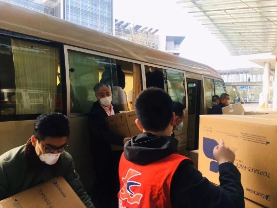 抗击疫情 民航在行动 