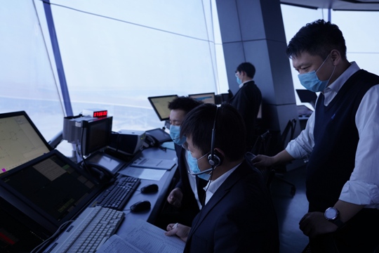 抗击疫情 民航在行动 