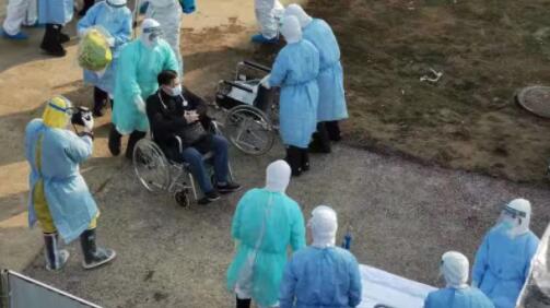 刚刚，火神山医院收治首批患者！