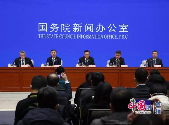 当前疫情对中小企业融资难和融资贵问题有何影响？怎样缓解？银保监会负责人8字回应！