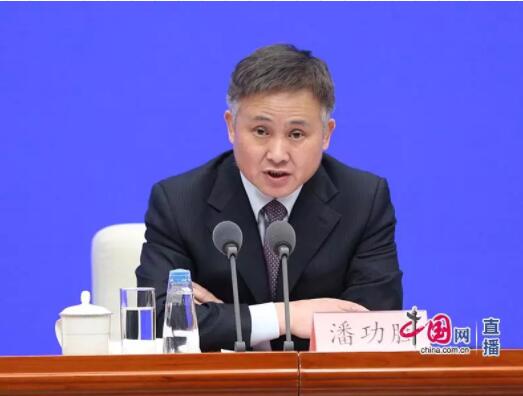 当前疫情对中小企业融资难和融资贵问题有何影响？怎样缓解？银保监会负责人8字回应！