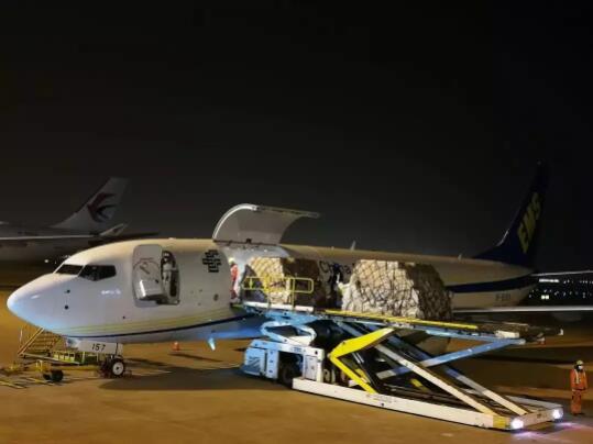 邮政、快递企业累计承运防疫物资超10000吨