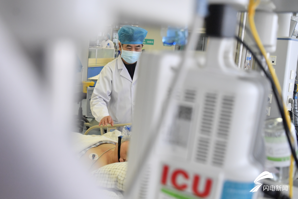 【战“疫”故事】山大二院58岁医生请战出征武汉：我是党员，要去病人最需要的地方