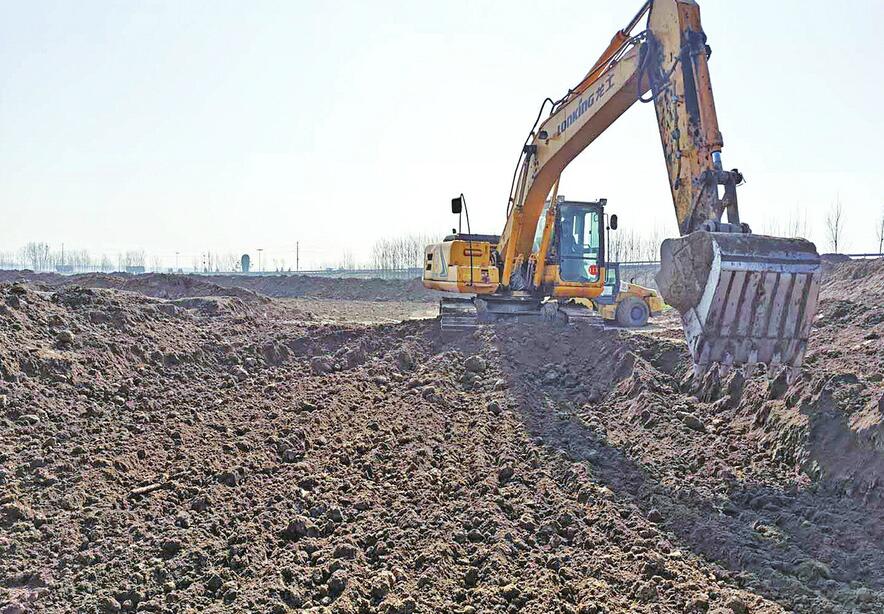 小清河复航工程济南段全员坚守一线 6月底前完成23米航道底宽开挖