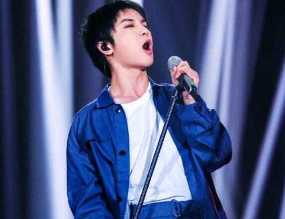 刘柏辛奇袭华晨宇上热搜是怎么回事？刘柏辛是谁？