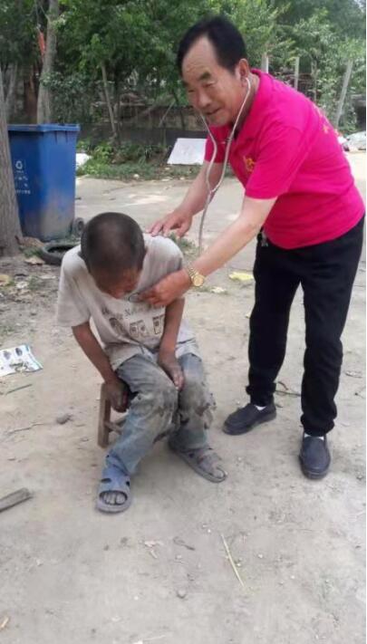 【抗疫在基层】村医老姚倒在了疫情防控一线