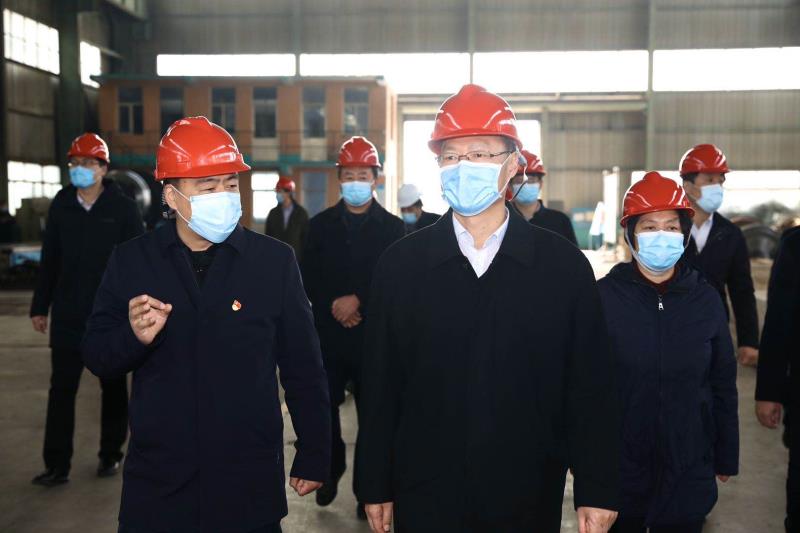 尹清忠要求立足实际 强化“两稳一保”措施