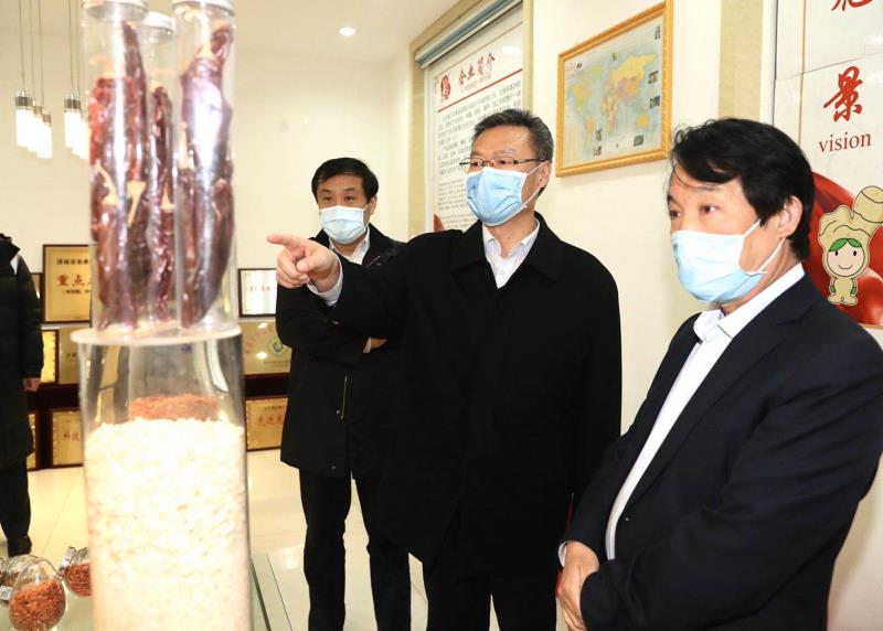 尹清忠要求立足实际 强化“两稳一保”措施