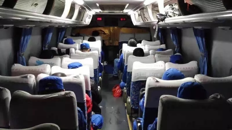 【“疫”线故事】来自武汉的敬礼，送给这些“风雪夜归人”