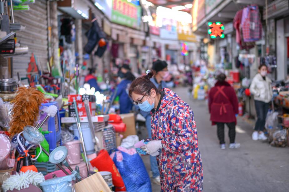 济南：大棚市场恢复营业 保障居民购物需求